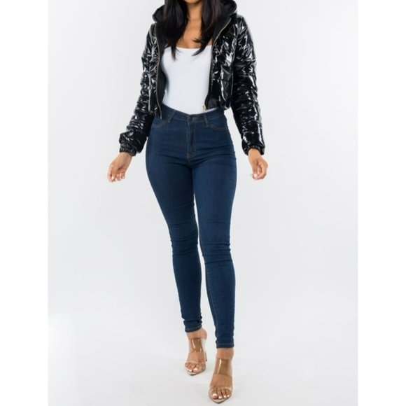 Kaylee Kollection Glossy Crop Jacket Black Size Medium NWT - Picture 2 of 3